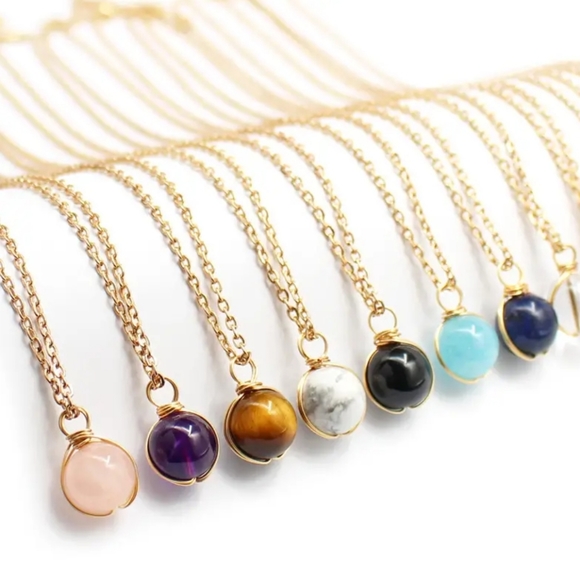 Obsidian Pendant Necklace - Picture 2 of 3